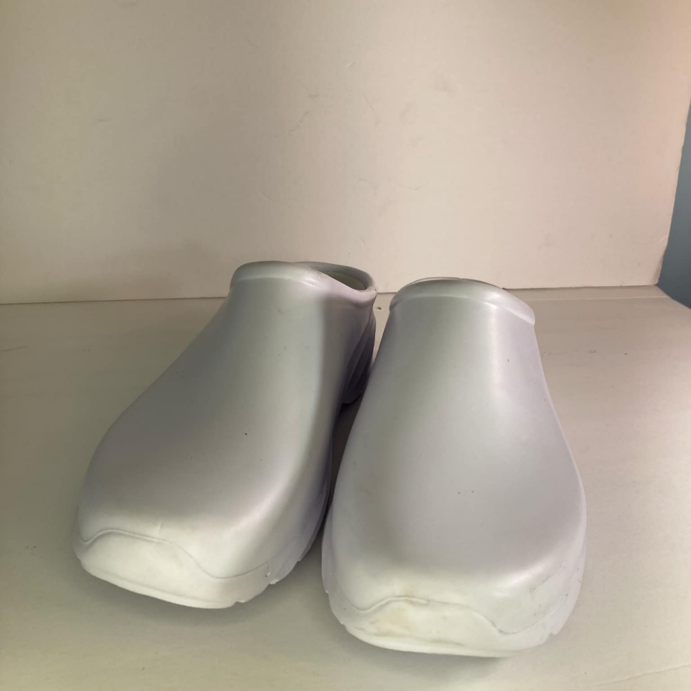 Rocker's by Cherokee nursing clogs